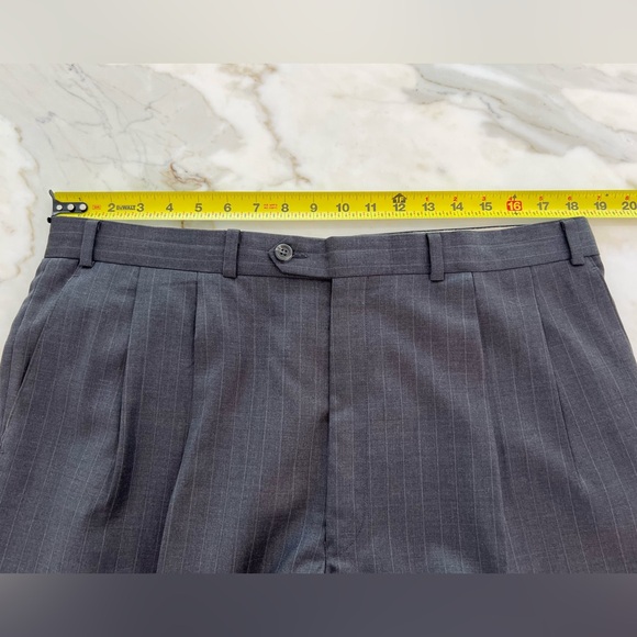 LAUREN RALPH LAUREN GRAY PINSTRIPE MEN'S SUIT 44L - Picture 13 of 17